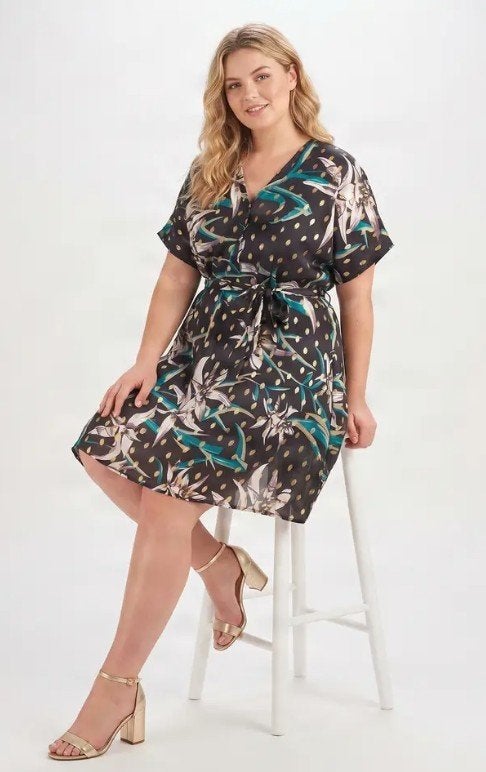 Trendy zwarte zomer midi jurk print groen 46 / 48  PLUS SIZE, Ophalen of Verzenden, Nieuw, Groen, Jurk