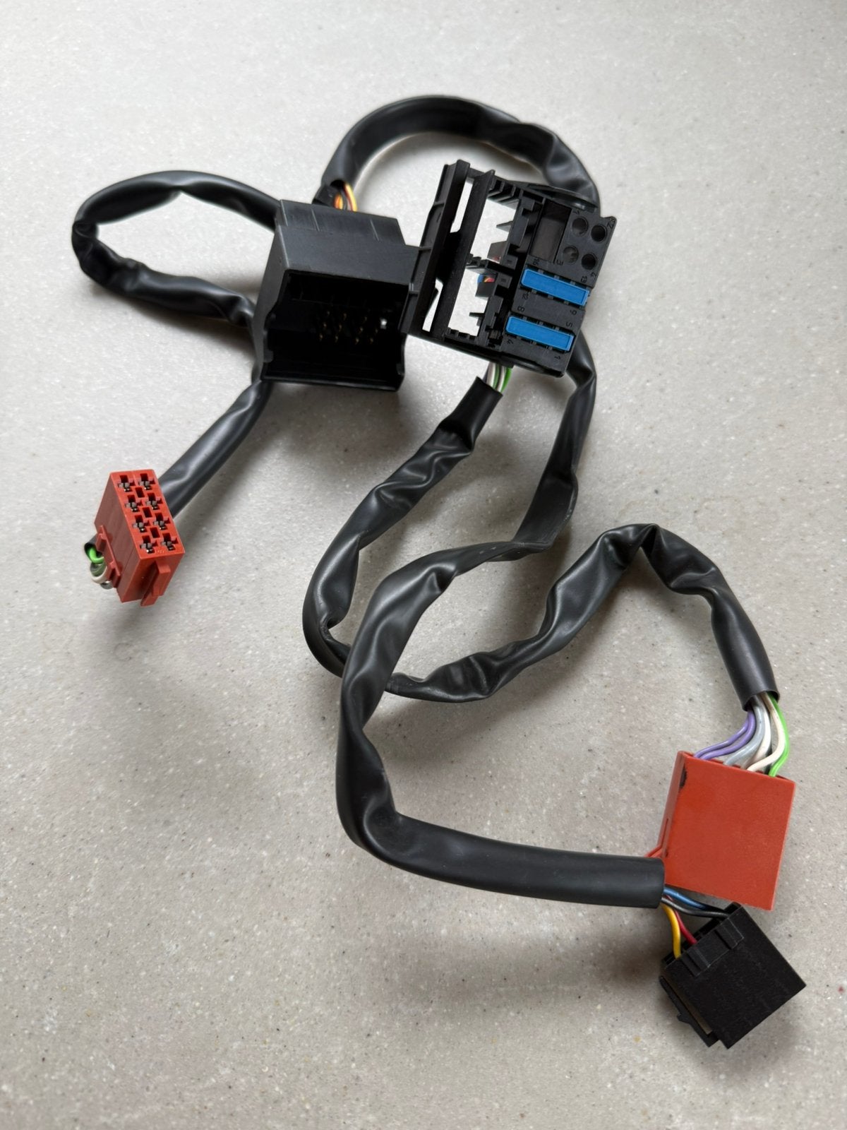 Carkit doorverbindkabel voor Mini & BMW, Auto diversen, Autoradio's, Ophalen of Verzenden, Zo goed als nieuw