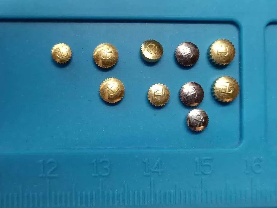 Lot 10 vintage Tissot horlogekronen 4 tot 5 mm, Sieraden, Tassen en Uiterlijk, Horloges | Antiek, Overige materialen, Tissot, Polshorloge