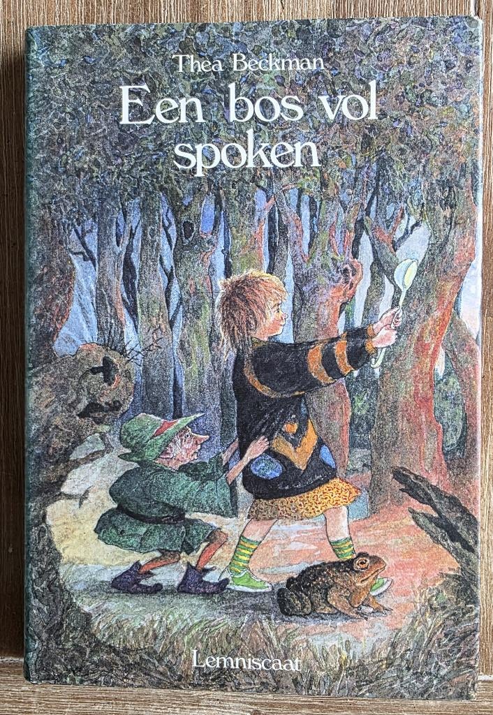 Een bos vol spoken - Thea Beckman, Ophalen of Verzenden, Zo goed als nieuw, Thea Beckman, Fictie algemeen