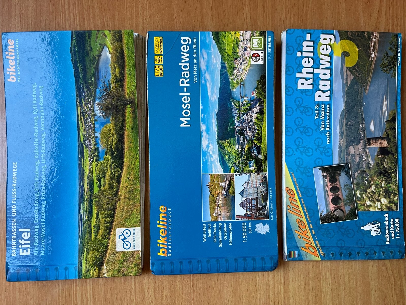 Fietsgidsen: Eifel, Moezel-Radweg, Rhein-Radweg (3 stuks), Fiets- of Wandelgids, Europa, Ophalen of Verzenden, Gelezen