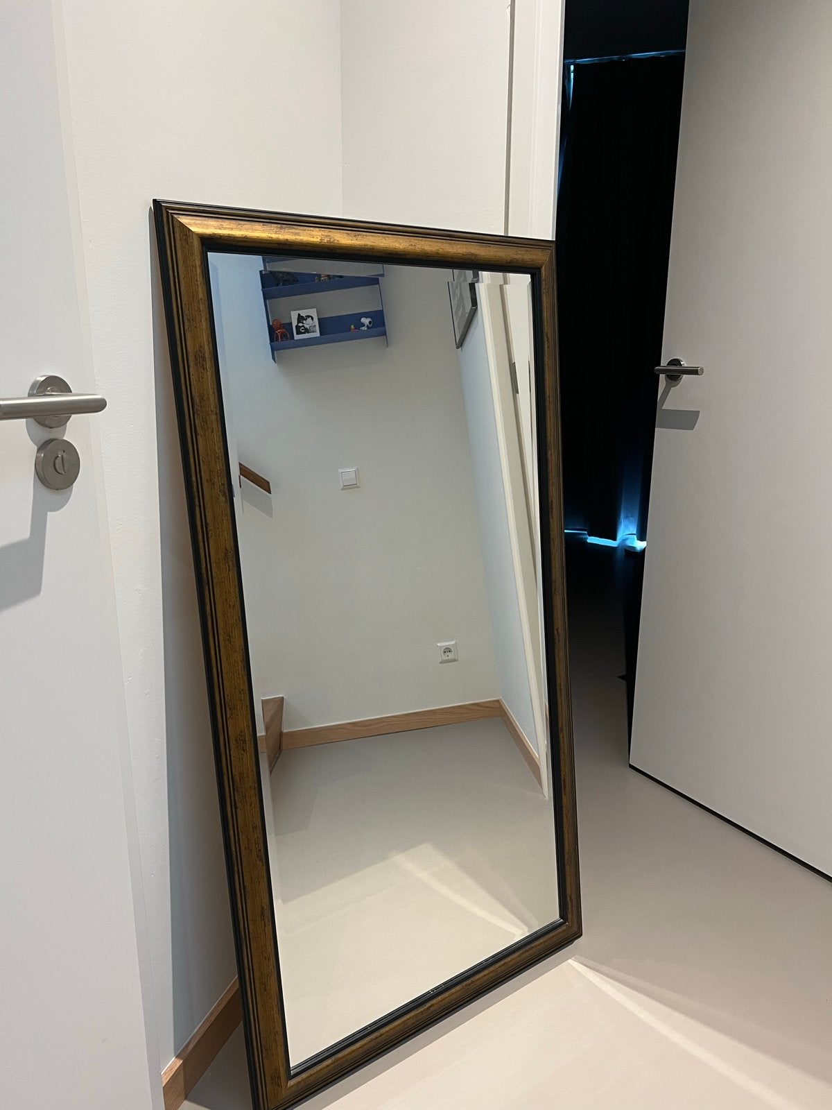 Geslepen spiegel 130x70 cm met goudkleurige lijst, Ophalen, Rechthoekig, 50 tot 100 cm, 100 tot 150 cm