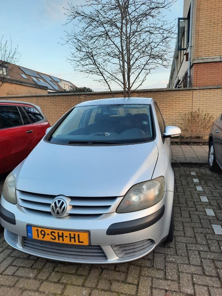 Volkswagen Golf Plus 1.6 FSI 85KW 2006 Grijs - Lage KM stand, Stof, 4 cilinders, Elektrische ramen, 1200 kg
