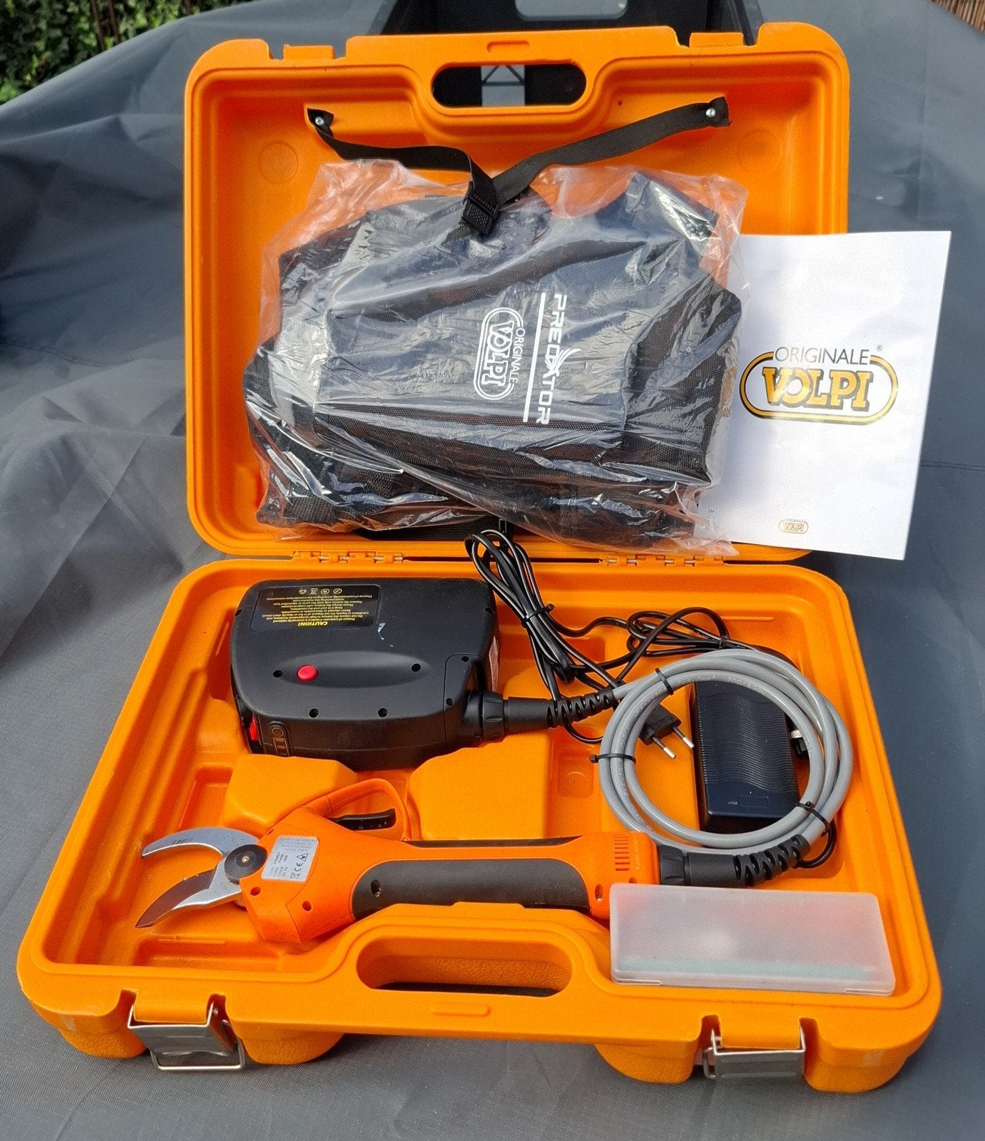 Volpi PV400 Profes, Accu Snoeischaar Compl Bieden v.a € 250, Ophalen