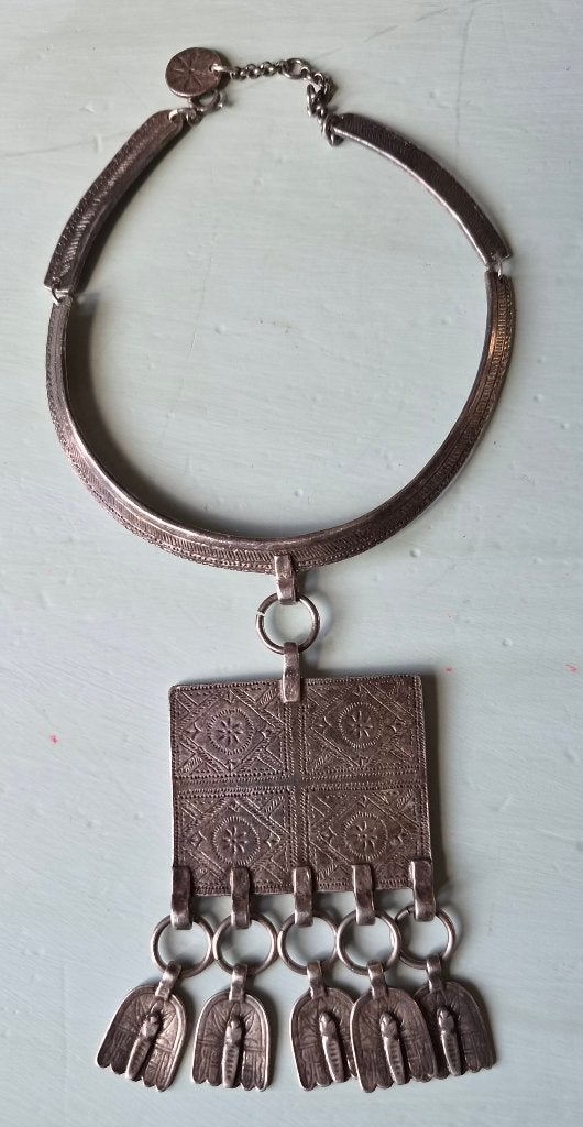 Vintage sieraad uit Parijs ,'scooter'... Berber stijl, Ophalen of Verzenden, Overige materialen