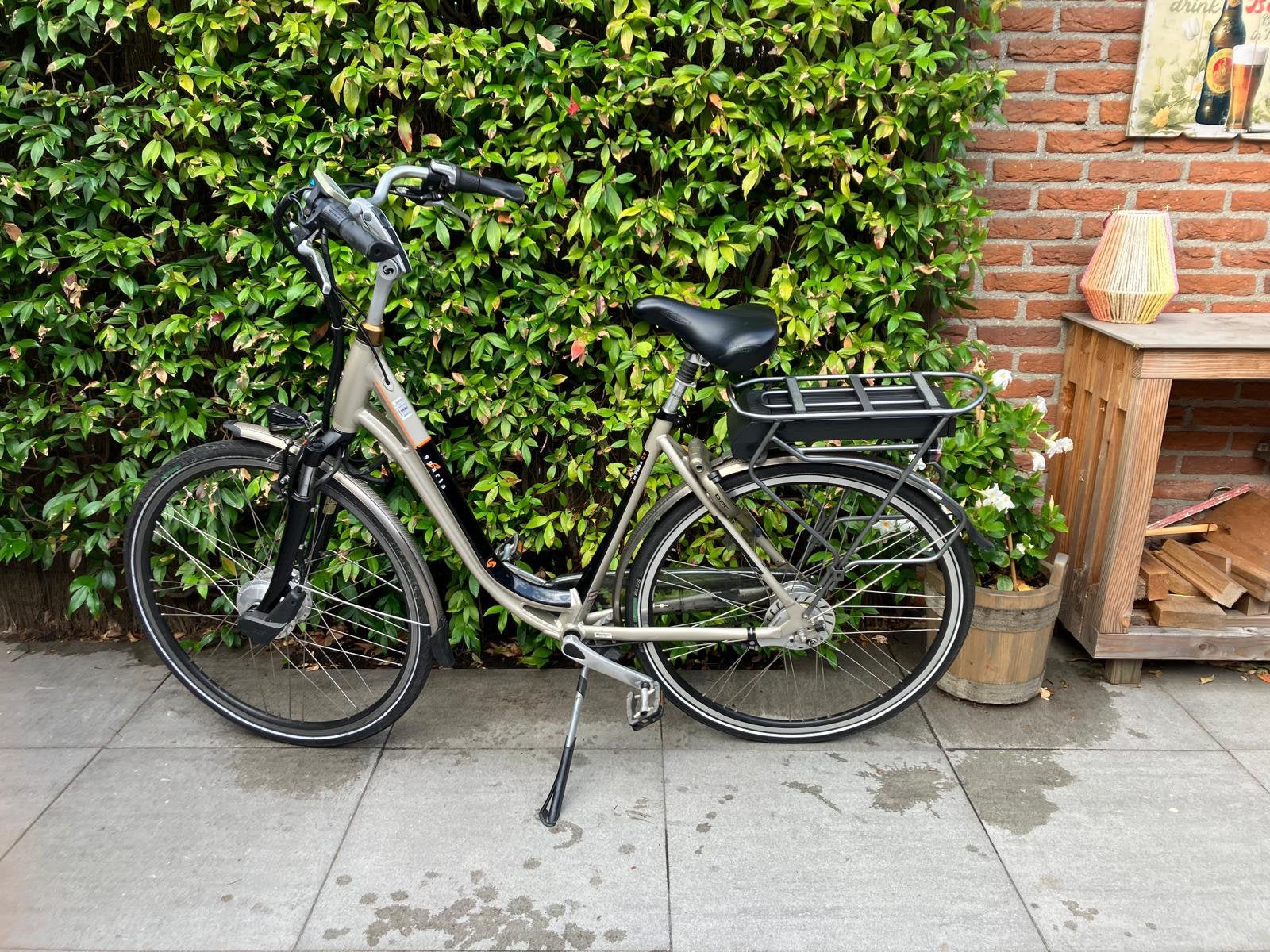 Elektrische fiets van Sparta, Ophalen, Gebruikt, 30 tot 50 km per accu, Sparta
