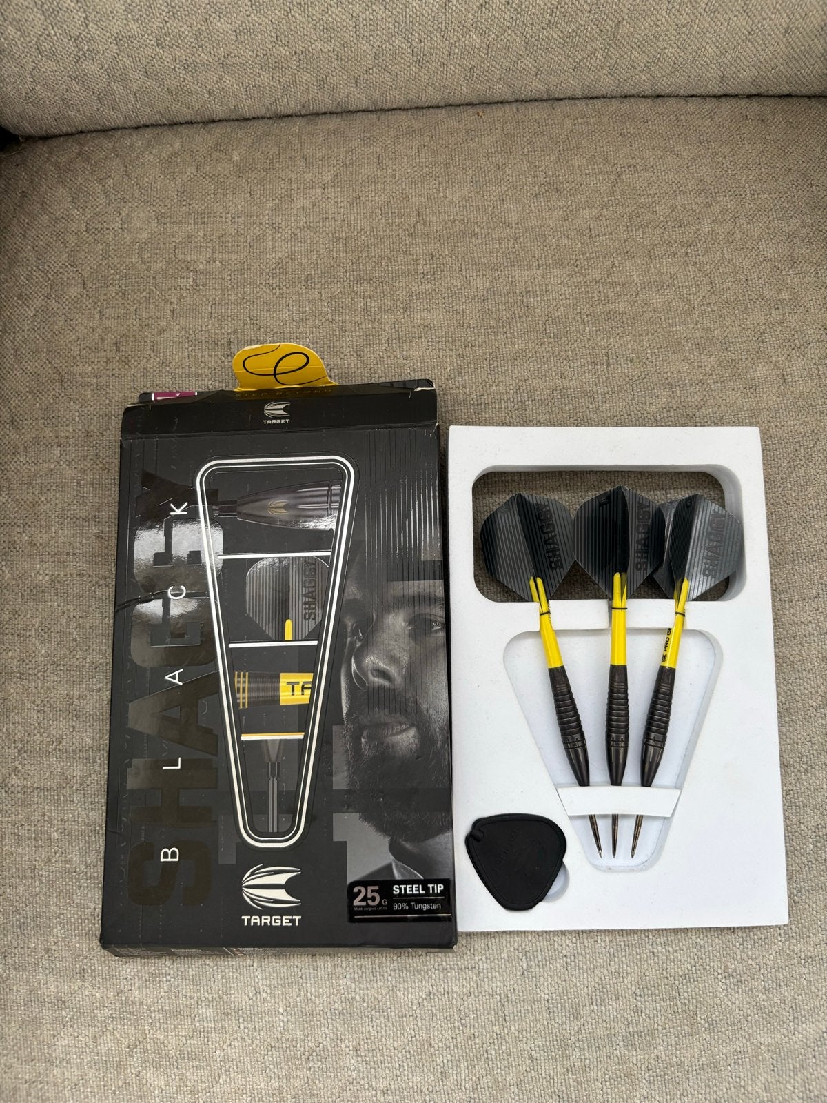 Target Darts Black Scott williams 25g Steel Tip Darts, Sport en Fitness, Ophalen of Verzenden, Zo goed als nieuw, Pijlen, Soft tip