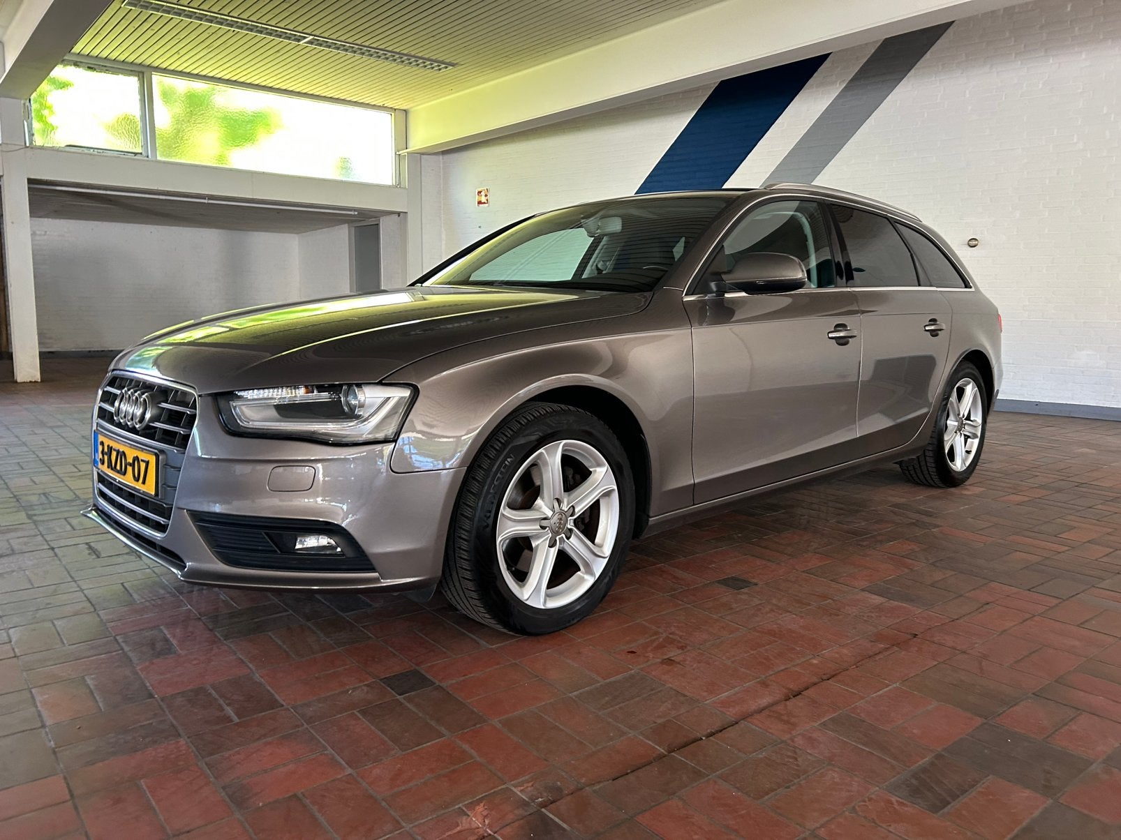 Audi A4 1.8TFSI 170 pk Avant 2013 in Topstaat, Auto's, Voorwielaandrijving, Stof, Zwart, 4 cilinders