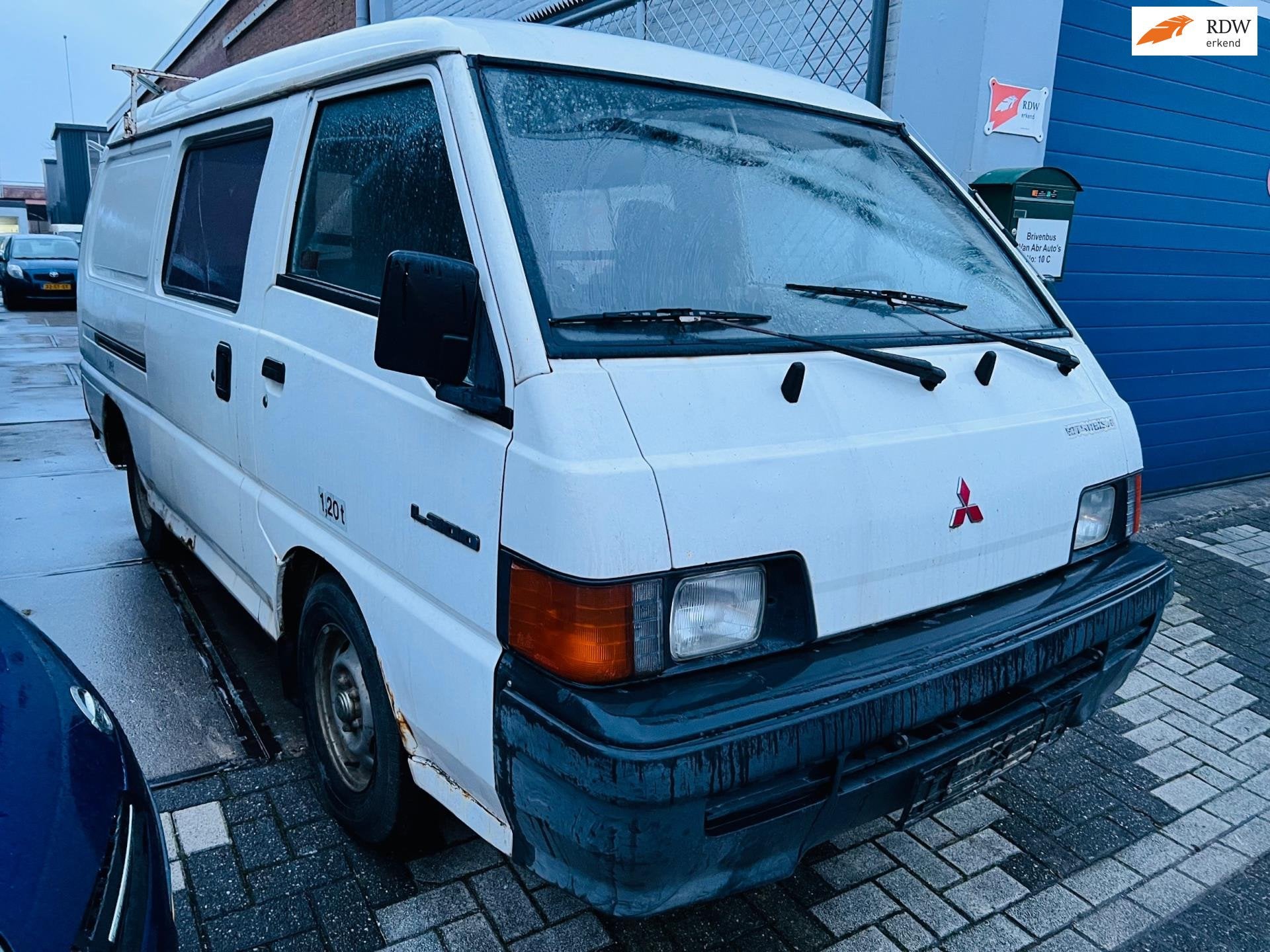 Mitsubishi L 300 2.5 D L 244 1993, Auto's, Bestelauto's, 2500 cc, Gebruikt, Wit, Origineel Nederlands