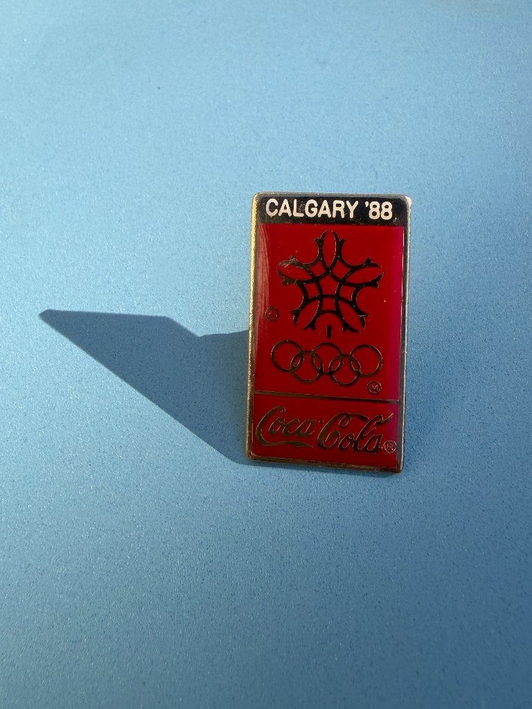 Vintage Coca-Cola pin vd Olypische Winterspelen 1988 Calgary, Verzamelen, Ophalen of Verzenden, Gebruikt, Sport, Speldje of Pin