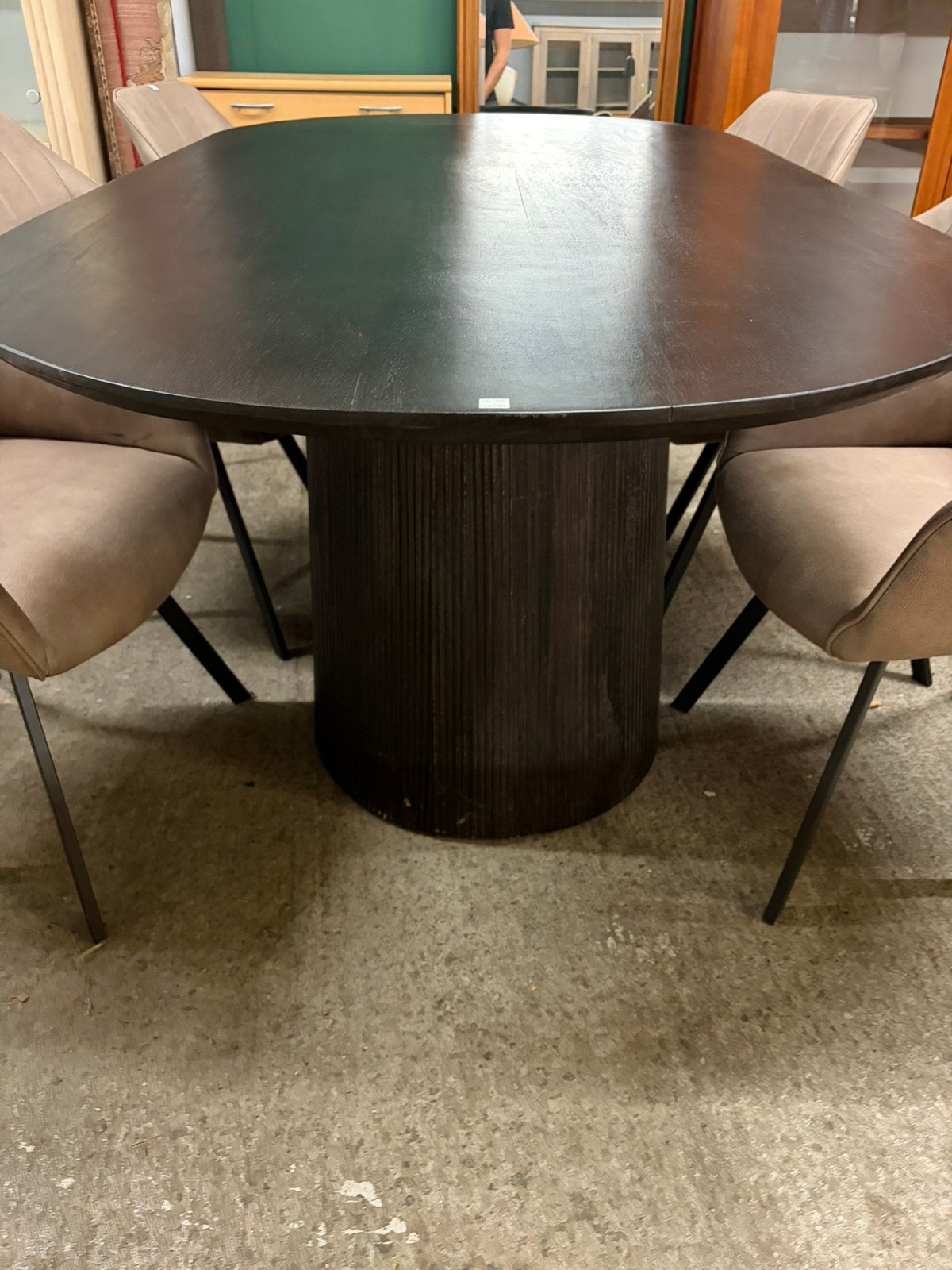 Mango houten ovale eettafel, Ophalen, ., Zo goed als nieuw, .