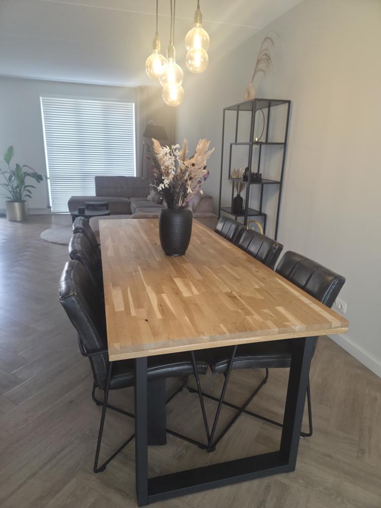 Eettafel, 8 stoelen en hanglamp met bollen, Huis en Inrichting, Ophalen, Zo goed als nieuw, 6 tot 8 stoelen
