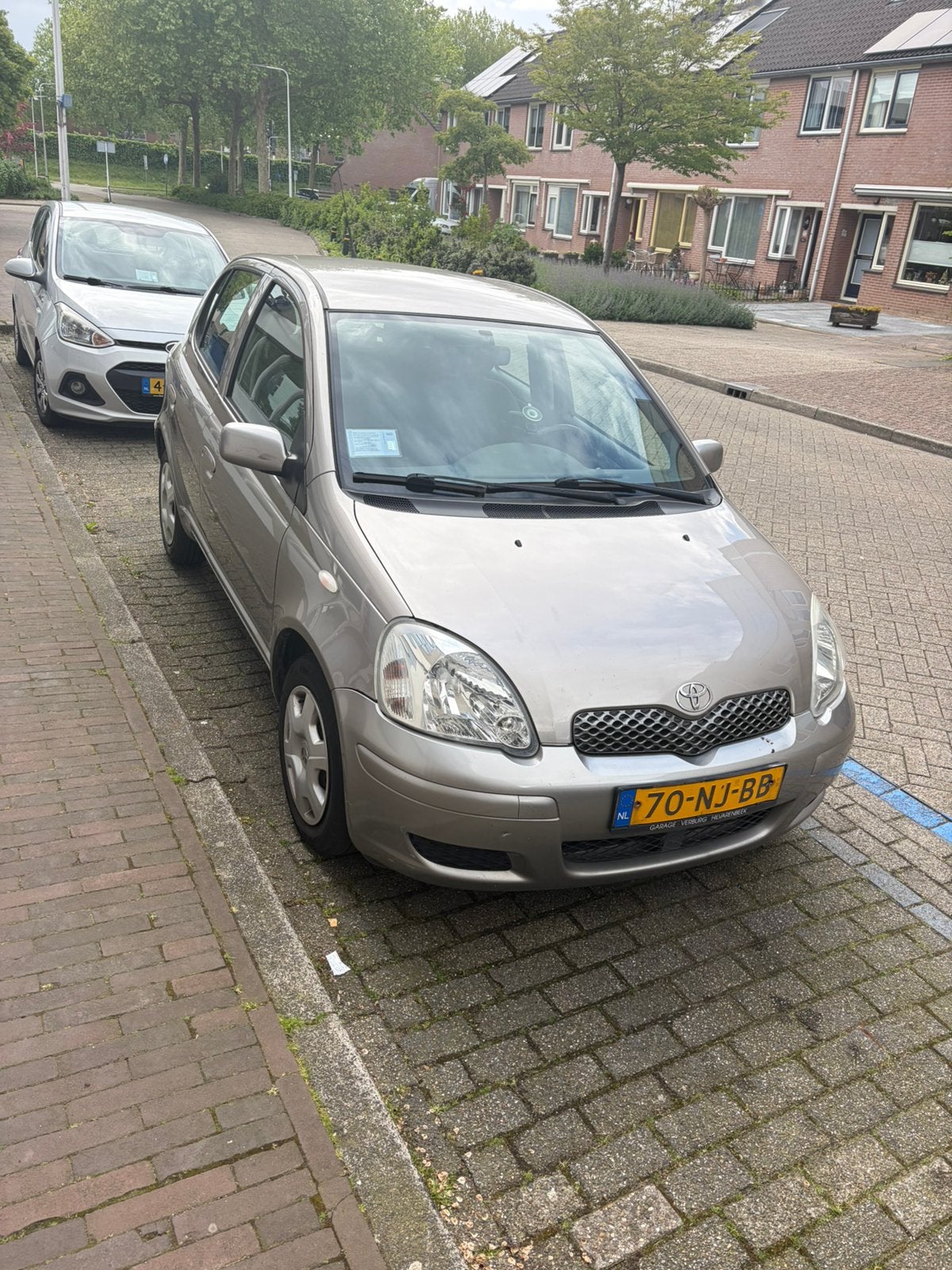 Toyota Yaris 1.3 16V Vvti 5DR AUT 2003 Grijs, Ophalen, Toyota, Bumper