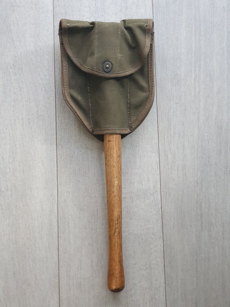 Militaire opvouwbare schep met hoes, Ophalen of Verzenden, Landmacht, Nederland, Overige typen
