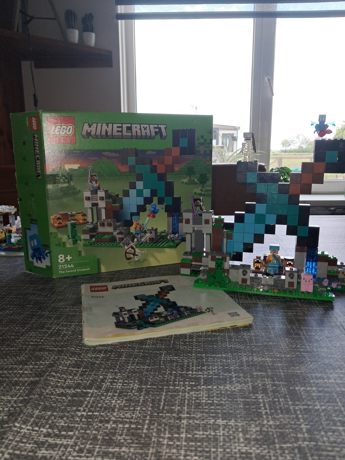 LEGO Minecraft 21244 Het Zwaardbolwerk - Complete set, Minecraft, Lego, Ophalen of Verzenden, Zo goed als nieuw