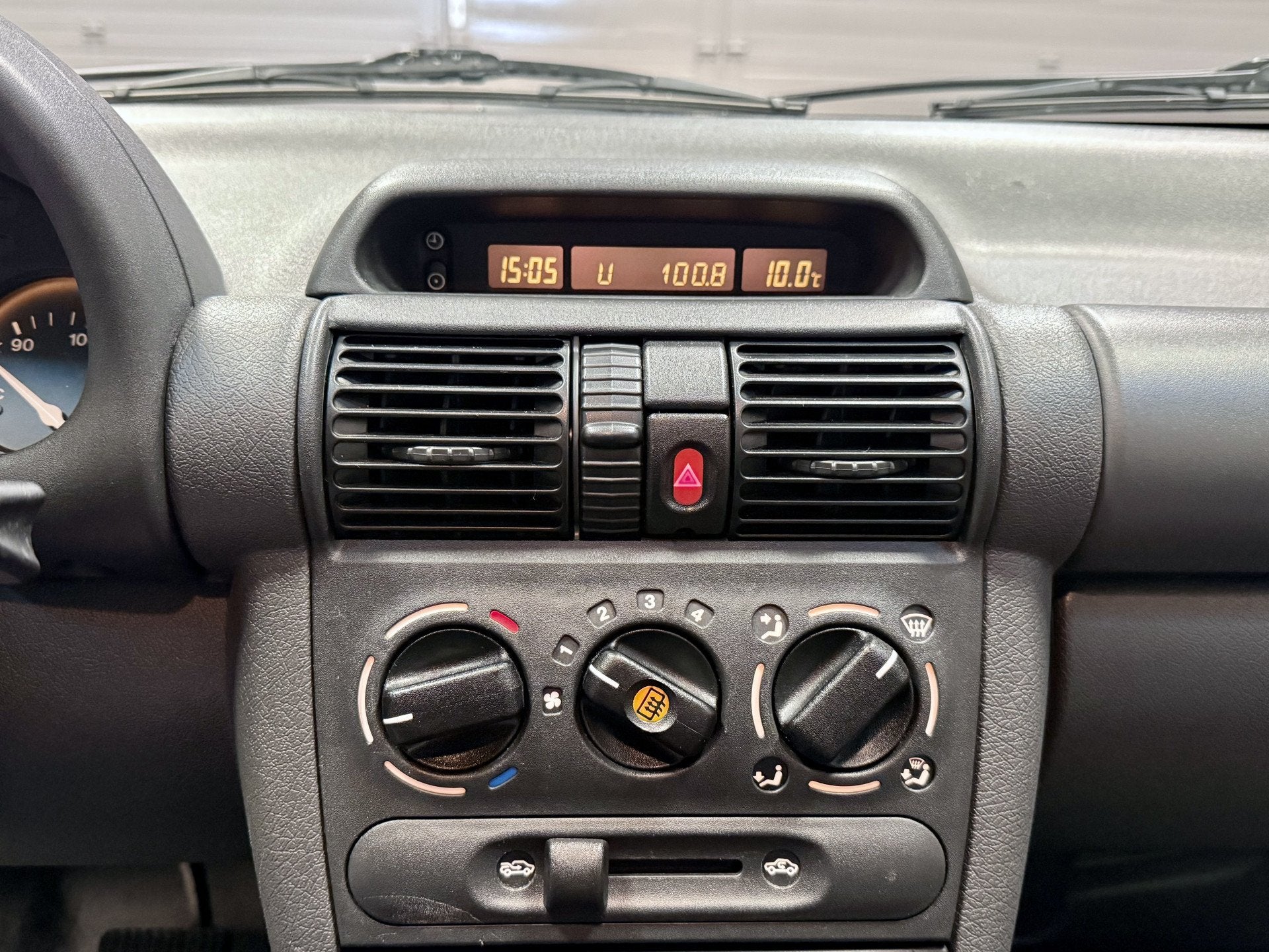 Opel Corsa 1.4i Joy | NAP KM 81,000 | Automaat | Uniek |, foto 8
