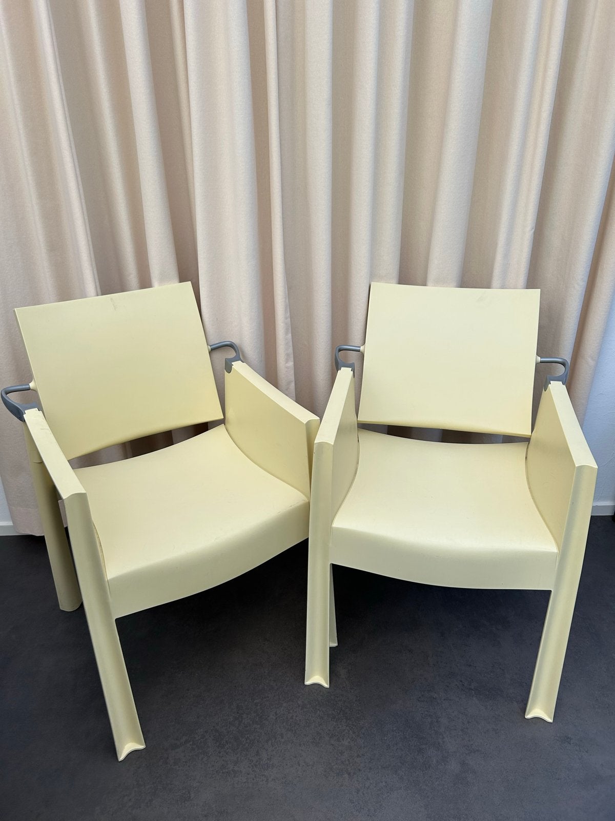 Philippe Starck XO stoelen licht beweegbare rugleuni, Kunststof, Gebruikt, Twee, Overige kleuren
