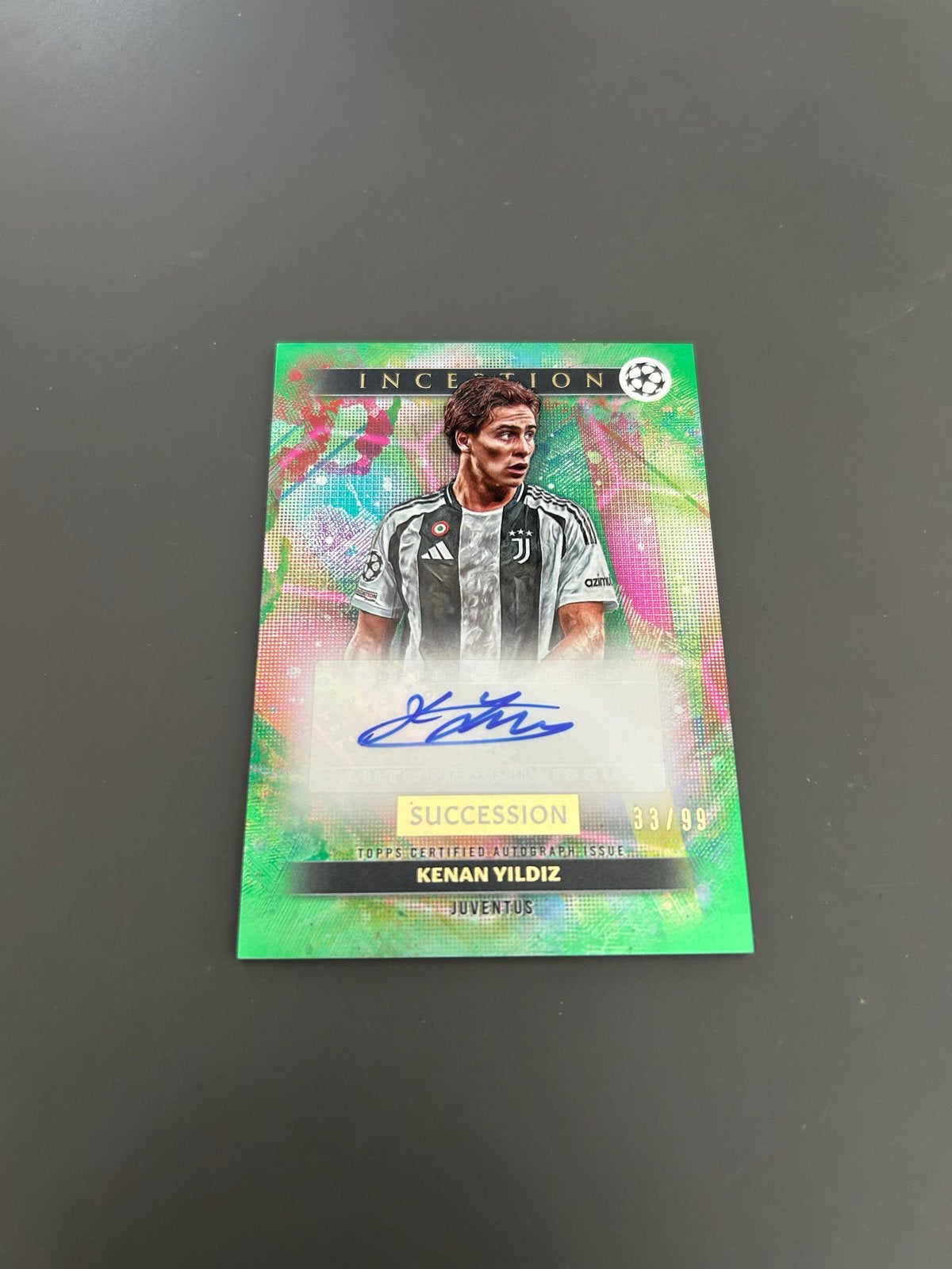 Kenan Yildiz Topps Inception autograph 33/99, Verzenden, Nieuw, Buitenlandse clubs, Spelerskaart
