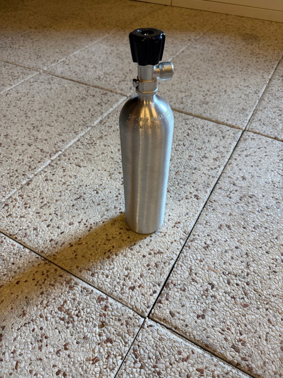 Nieuw CO2 cilinder 500 gram, Ophalen of Verzenden, Nieuw, CO₂-systeem