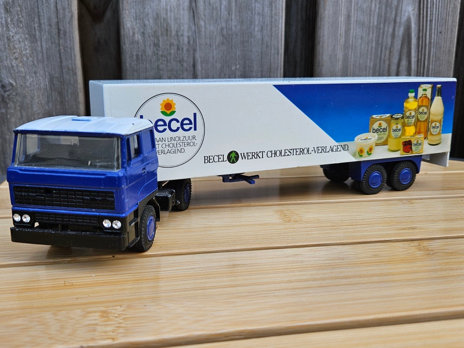 Lioncar Daf 2800 Becel trailer 1:50 metaal, Ophalen of Verzenden, Zo goed als nieuw, Bus of Vrachtwagen, Lion Toys