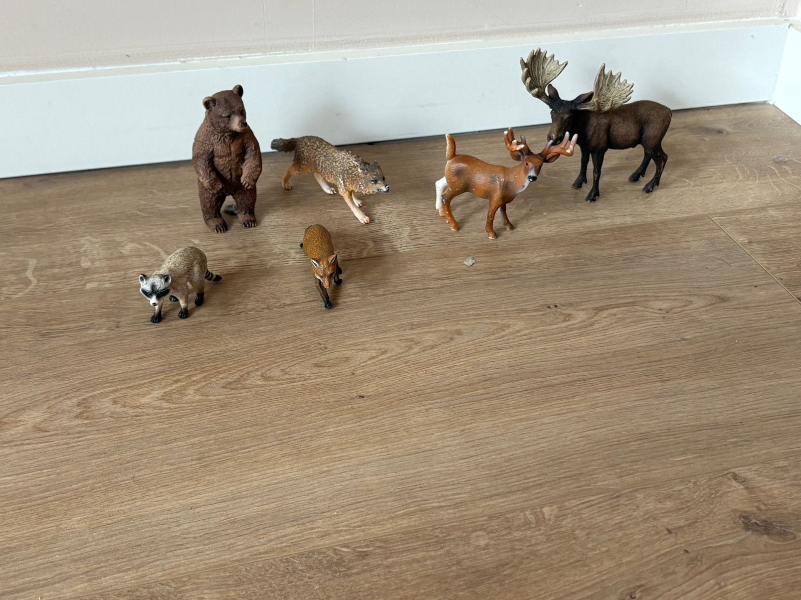 Dierenfiguren set: Beer, Vos, Wasbeer, Hert, Wolf, Eland, Ophalen of Verzenden, Gebruikt
