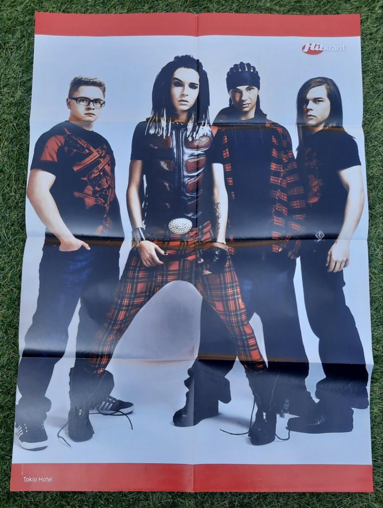 Grote Poster Hitkrant 2009 Tokio Hotel / Lover of Loser, Verzamelen, Posters, Gebruikt, Muziek, A1 t/m A3, Ophalen of Verzenden