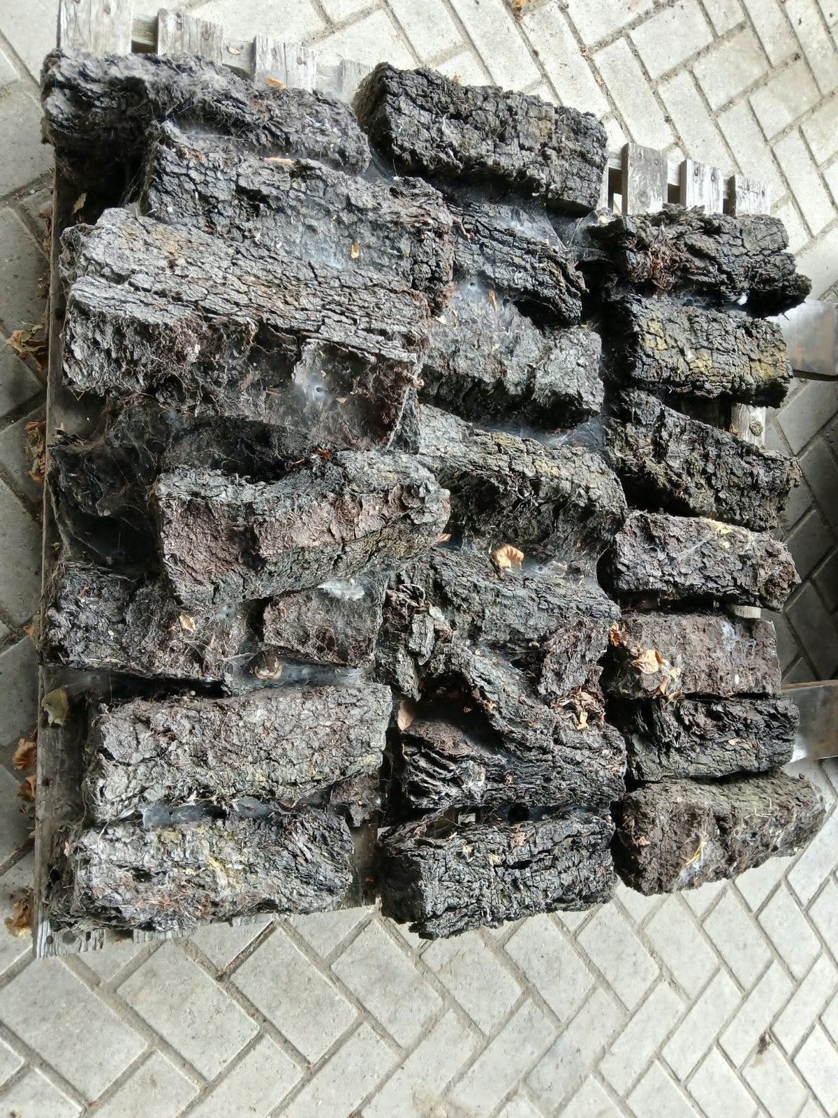Turfblokken, Ophalen