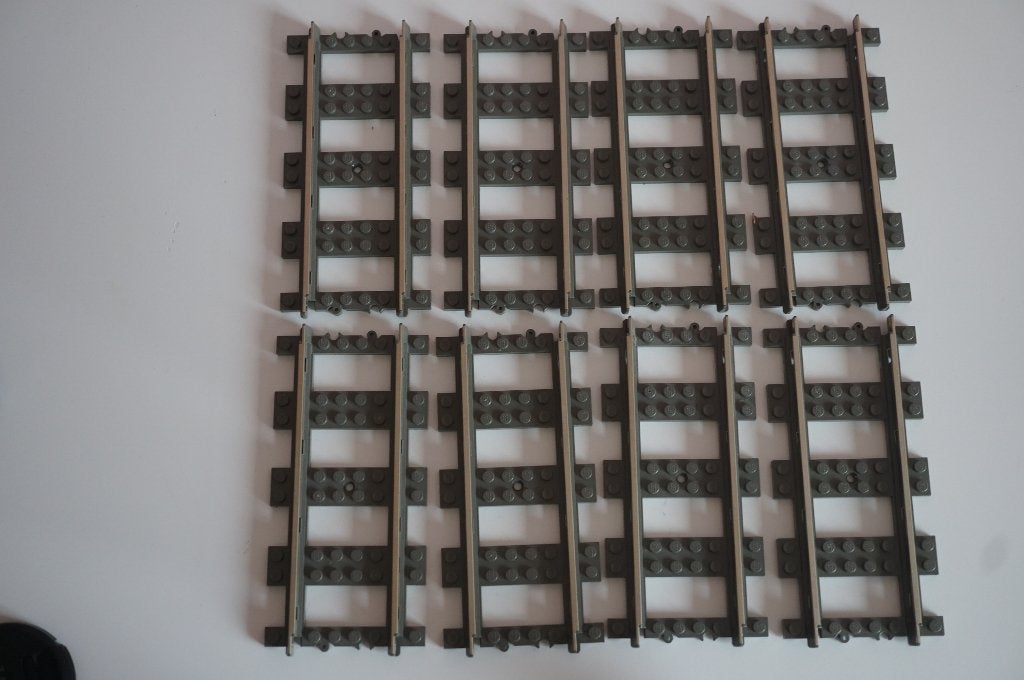 9 volt trein rails. Rechte baanvakken. 4515, Gebruikt, Overige thema's, Lego, Ophalen of Verzenden