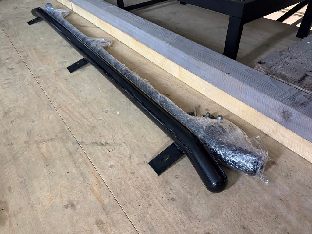 VW Caddy Cargo MK5 hoogglans zwarte sidebars, Auto-onderdelen, Ophalen, Gebruikt