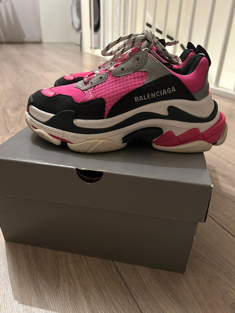 Originele Balenciaga triple S schoenen maat 37,vallen als 38, Kleding | Dames, Schoenen, Zwart, Ophalen of Verzenden, Sneakers of Gympen