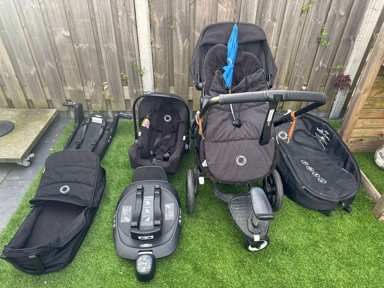 Bugaboo Fox 2 complete set met Nuna Turtle en 2 Isofix bases