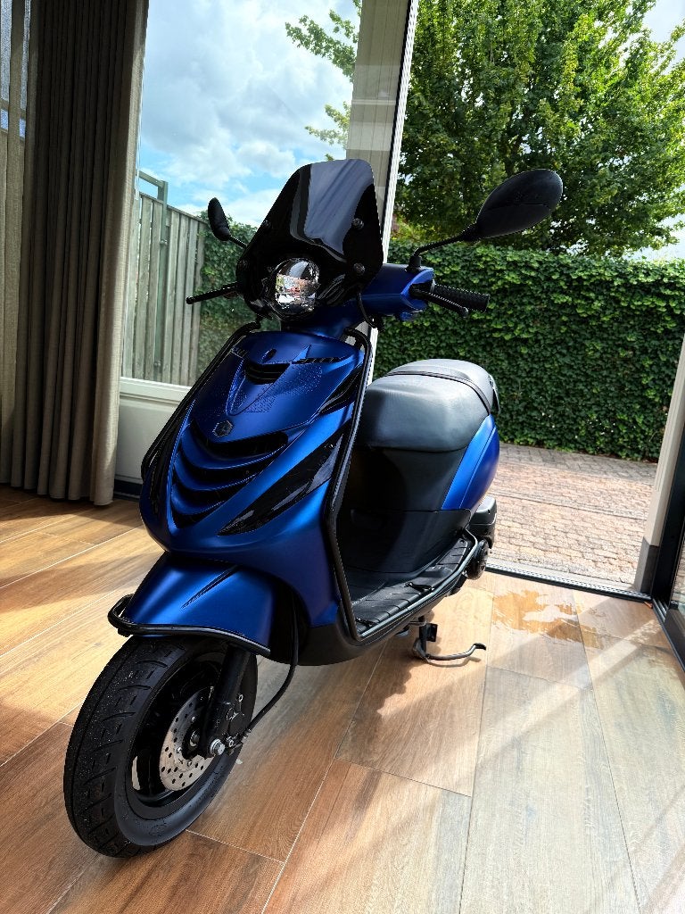 Piaggo Zip /2022/sp BMW M Blauw/ Alpha Led Full option, Fietsen en Brommers, Scooters | Piaggio, Ophalen, Maximaal 45 km/u, Zip