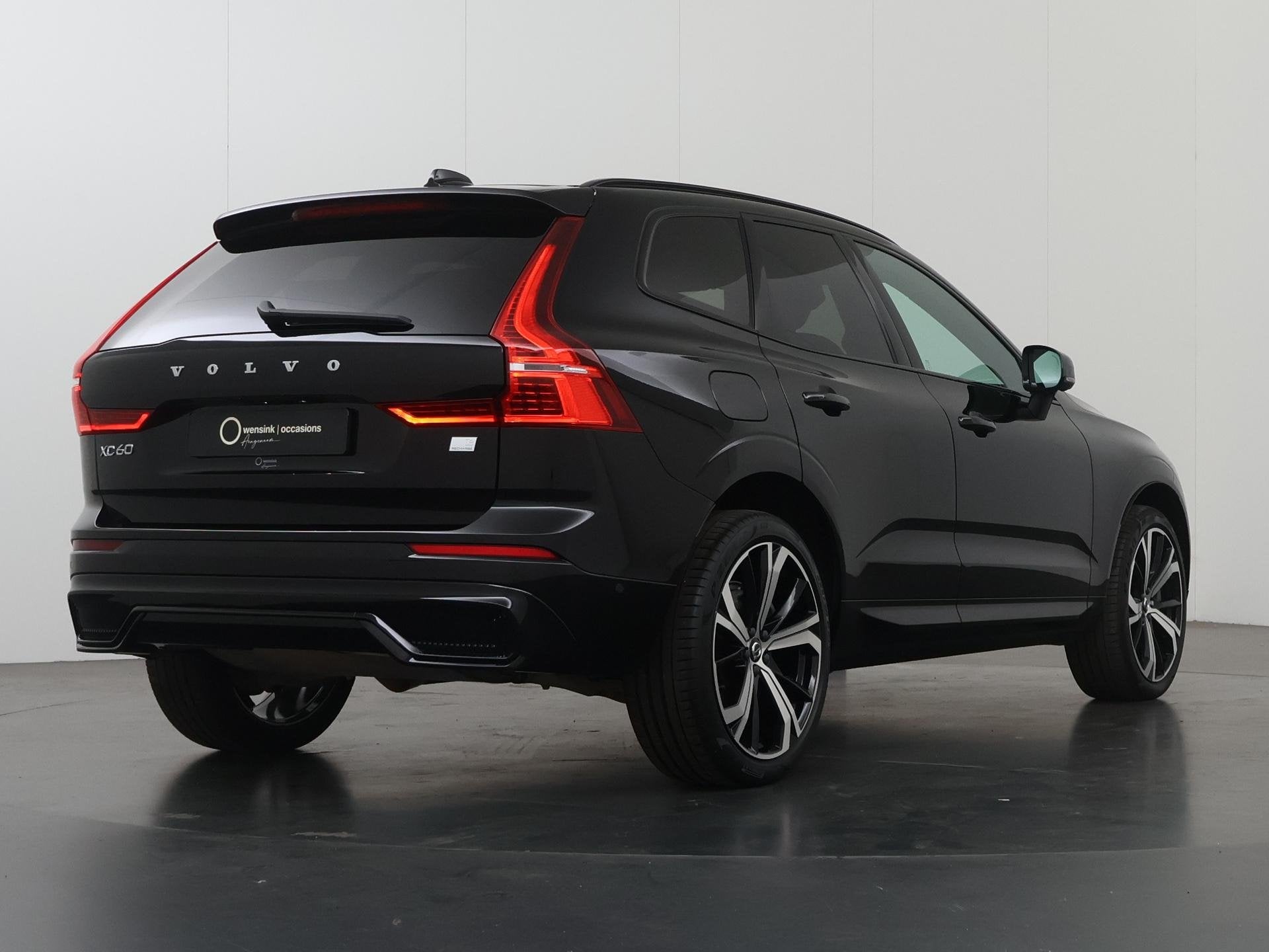 Volvo XC60 2.0 T6 Plug-in hybrid AWD R-Design | Panoramadak, Automatische klimaatregeling, Gebruikt, Euro 6, 4 cilinders