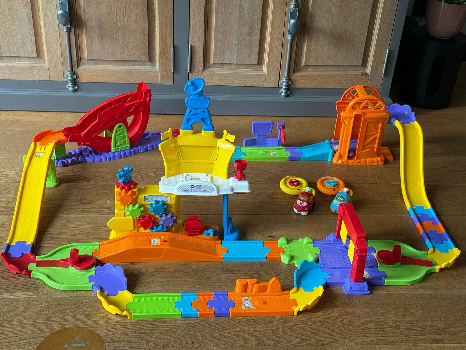 Toet toet Super RC Racecircuit, Zelf te bouwen, Elektrisch, Ophalen, Overige merken
