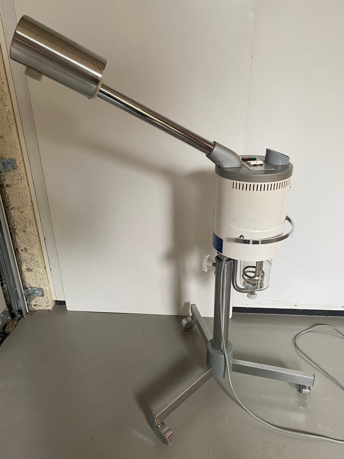 Professionele Vapozone Gezichtssteamer - Nemectron, Ophalen, Gebruikt