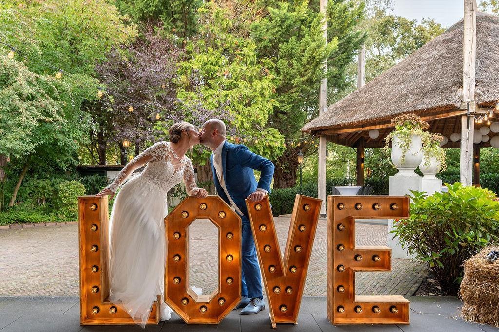 LOVE letters 1m hoog te huur, Ophalen, Zo goed als nieuw, Geboorte of Huwelijk