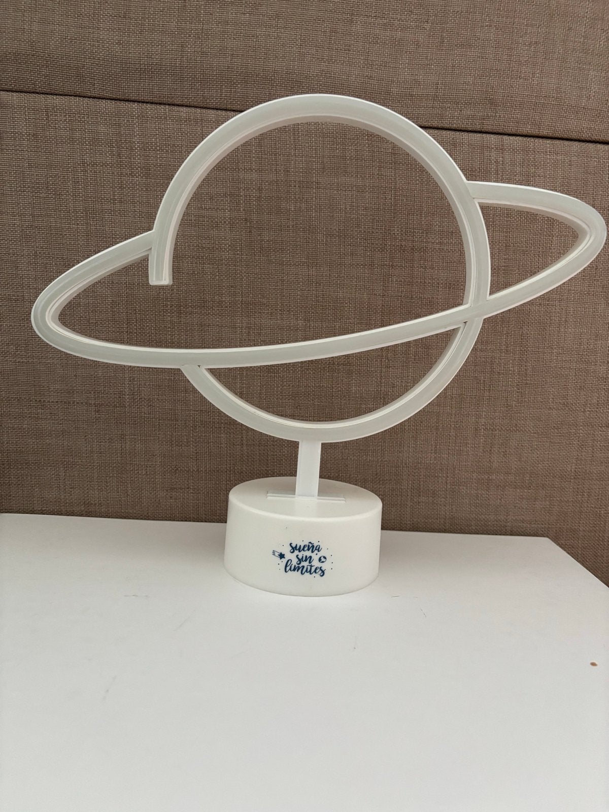 Nieuwe LED lamp in Saturnus-vorm op batterijen, Wit, Overige merken, Kunststof, Nieuw