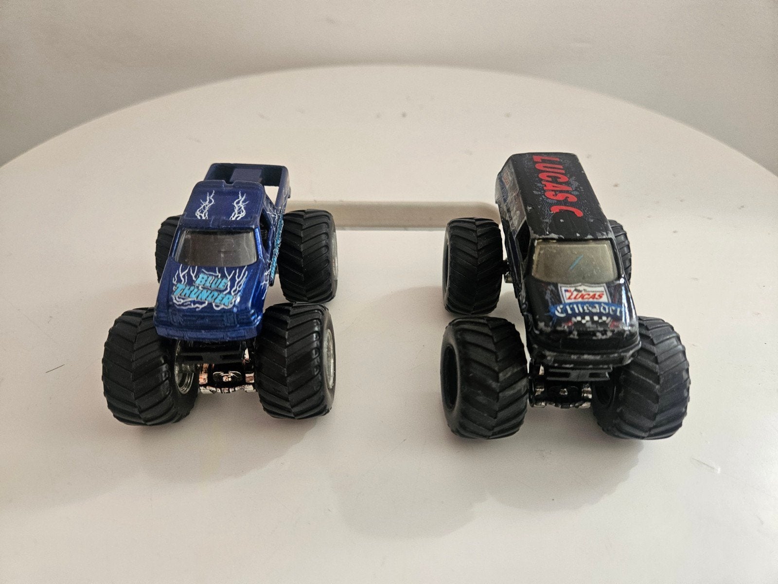 Hot Wheels Monster Trucks - Lucas C en Blue Thunder, Ophalen, Gebruikt