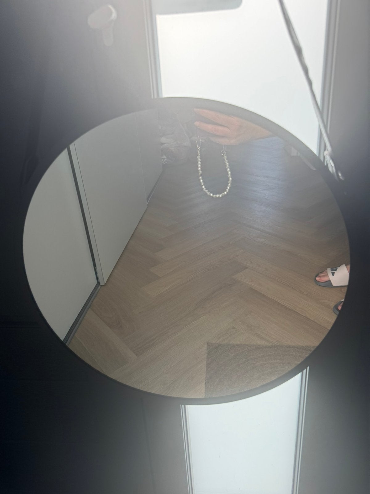 Wandspiegel met ophangriem, Minder dan 50 cm, Rond, Ophalen of Verzenden, Zo goed als nieuw
