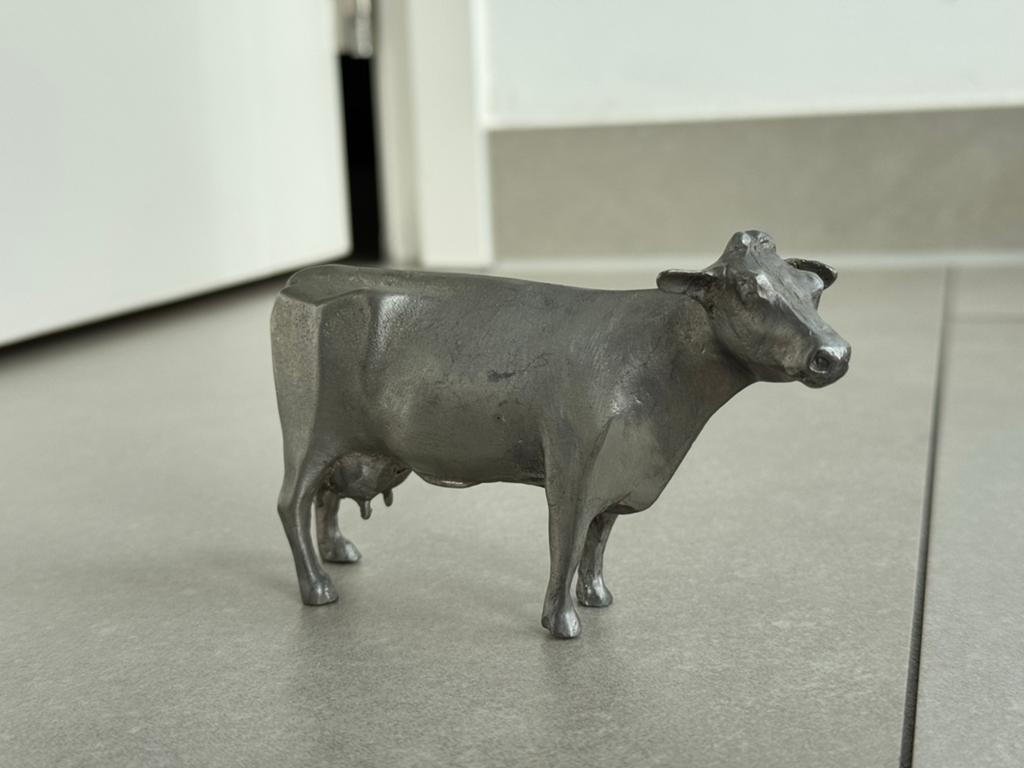 Vintage Tinnen Koe Beeldje - 8 cm Hoog, Ophalen of Verzenden
