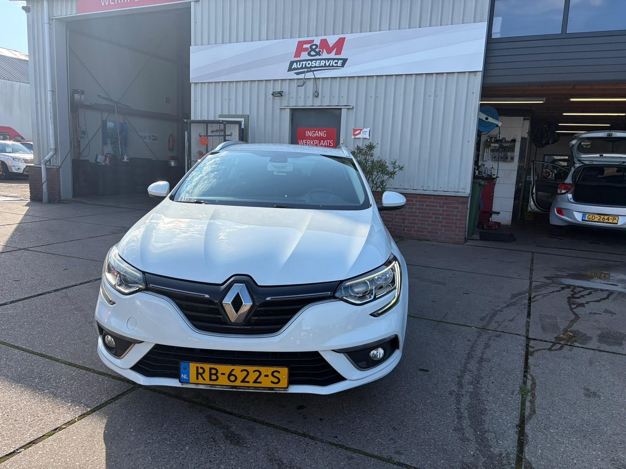 Foto 2 van Renault Mégane Estate 1.2 TCe Zen Airco, cruise, pdc achter