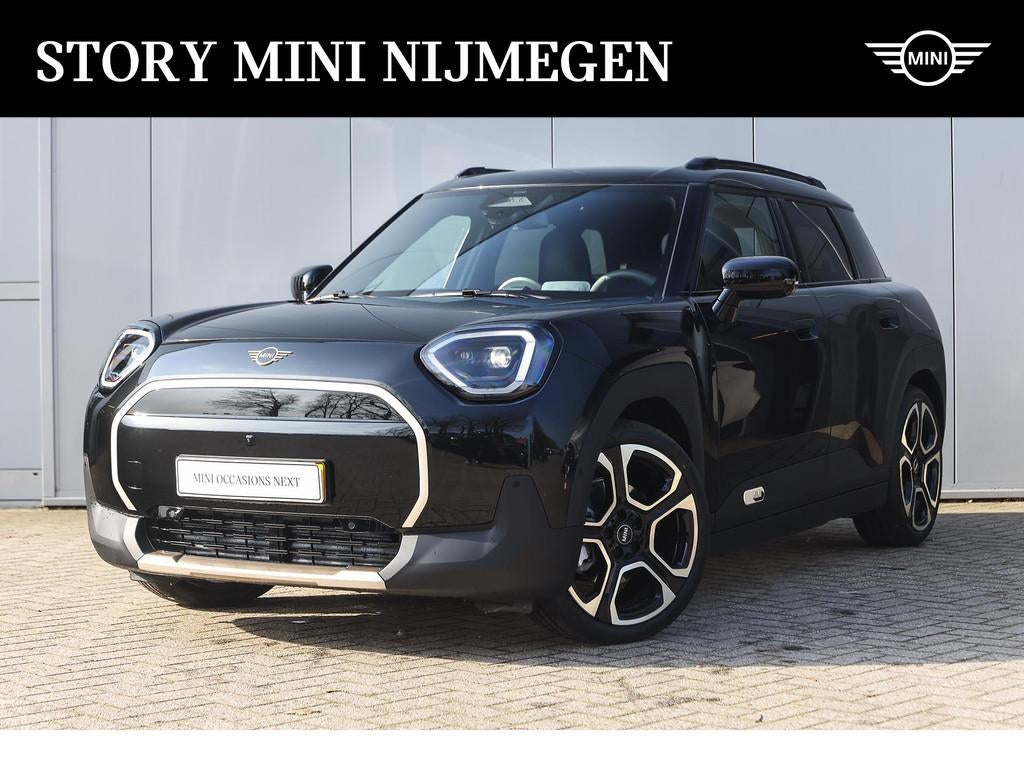MINI Aceman E / Favoured / Pakket L / 19" Hexagram Spoke 2-t, Auto's, Zwart, 184 pk, SUV of Terreinwagen, 255 min