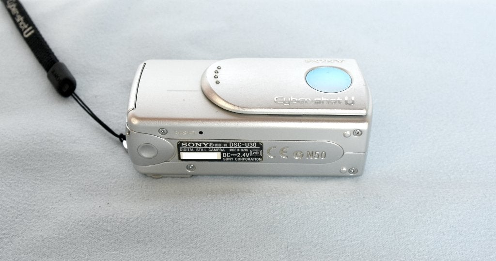Sony Cyber-shot DSC-U30: digitale compact camera, Japan, 2 megapixels, Ophalen of Verzenden, Zo goed als nieuw