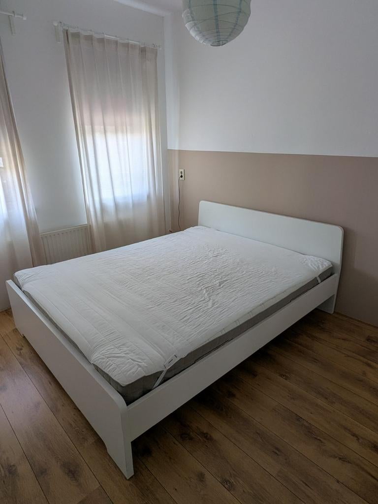 IKEA ASKVOLL Bed met matras HAMARVIK - Wit, 160x200, Ophalen, Gebruikt, Wit, Tweepersoons