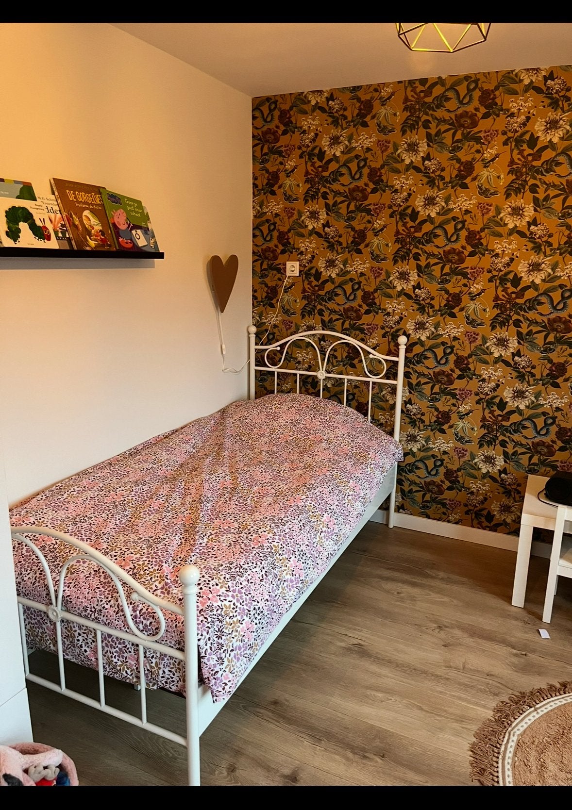 Wit metalen eenpersoonsbed, zo goed als nieuw, Huis en Inrichting, Slaapkamer | Bedden, Ophalen, 90 cm, Eenpersoons, Wit