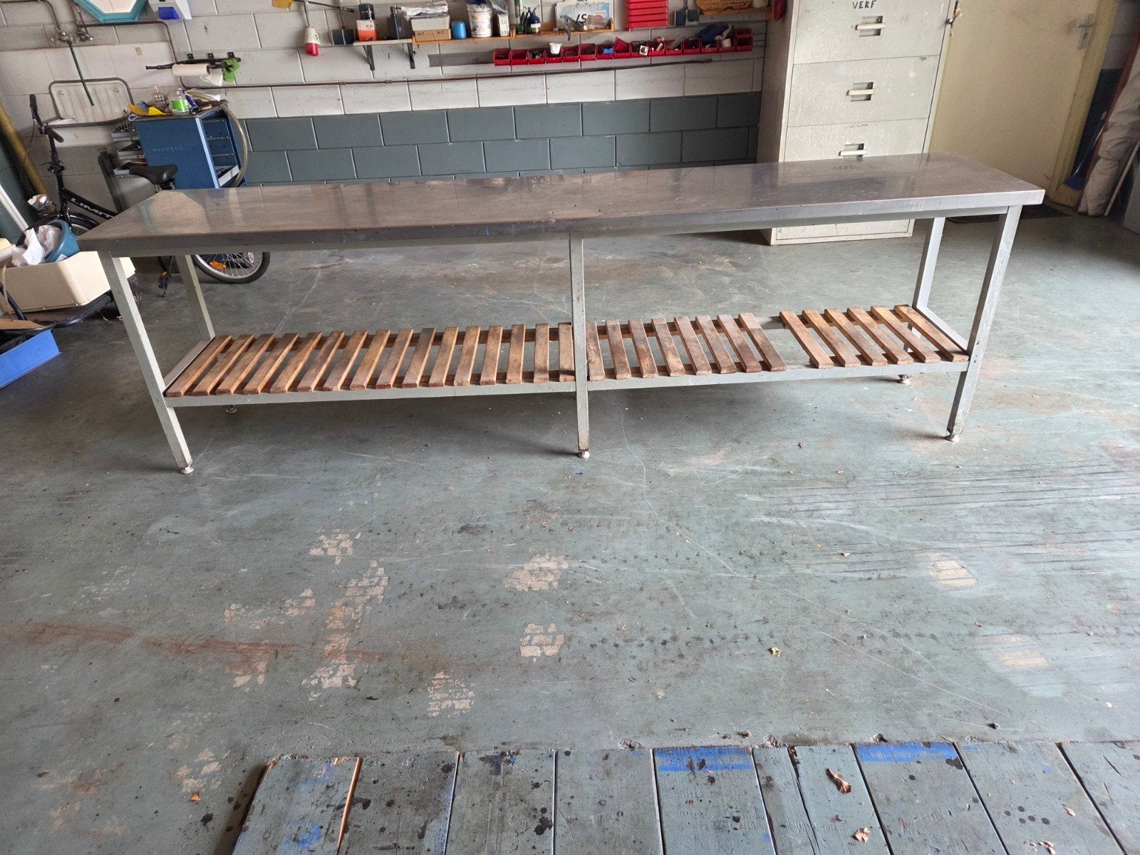 Werkbank met RVS bovenplaat - 292x61x91 cm, Ophalen, Gebruikt