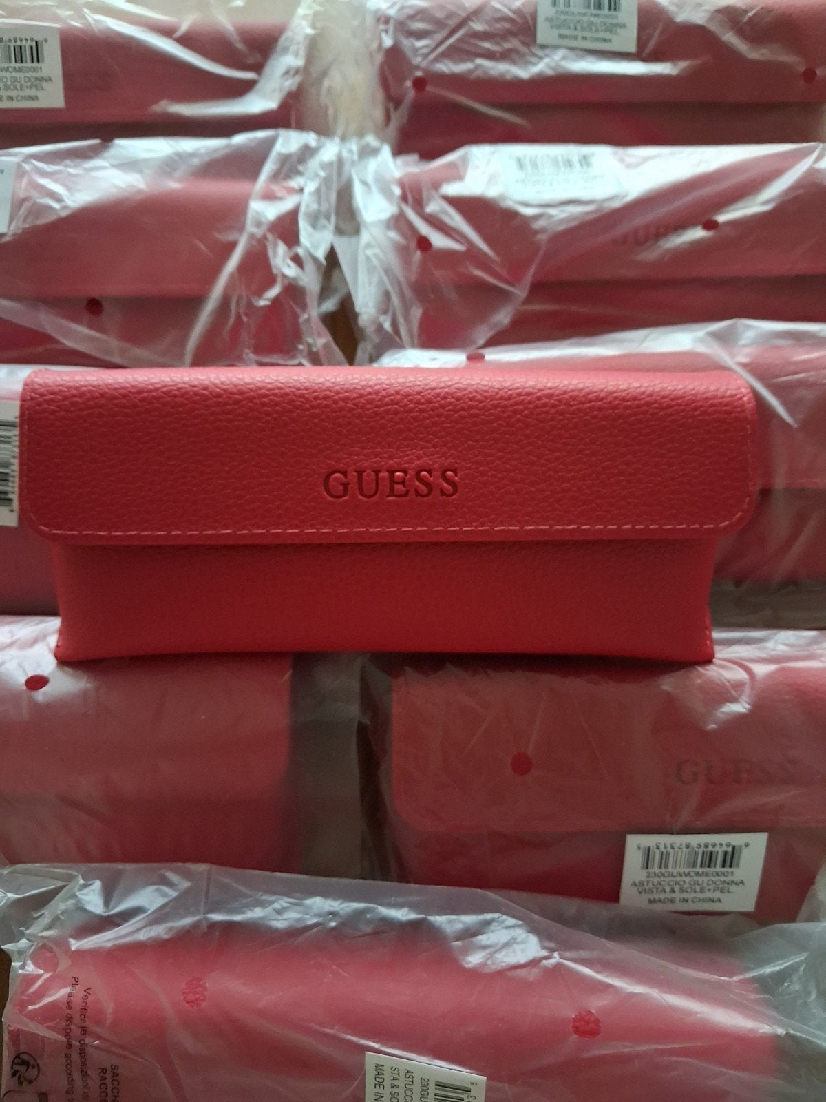 10x Nieuwe Originele GUESS Brillenkokers - Rood, Sieraden, Tassen en Uiterlijk, Overige merken, Verzenden, Nieuw, Rood