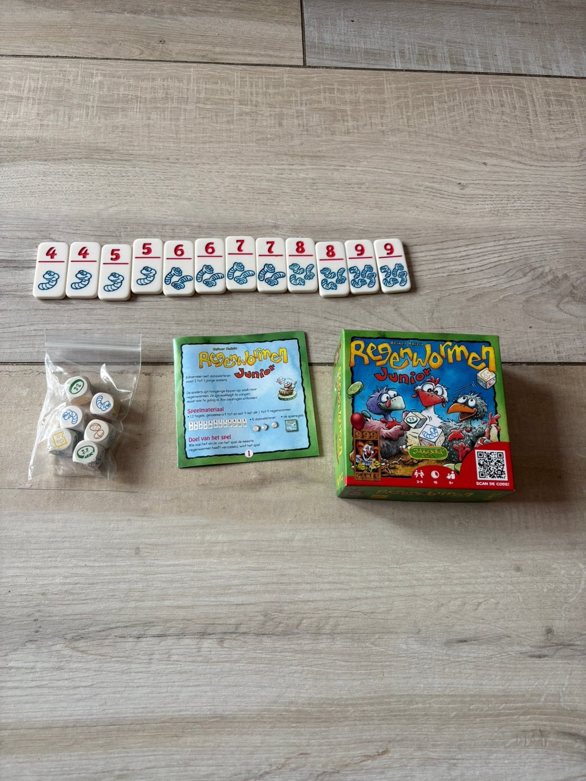 Regenwormen junior, Ophalen of Verzenden, Zo goed als nieuw