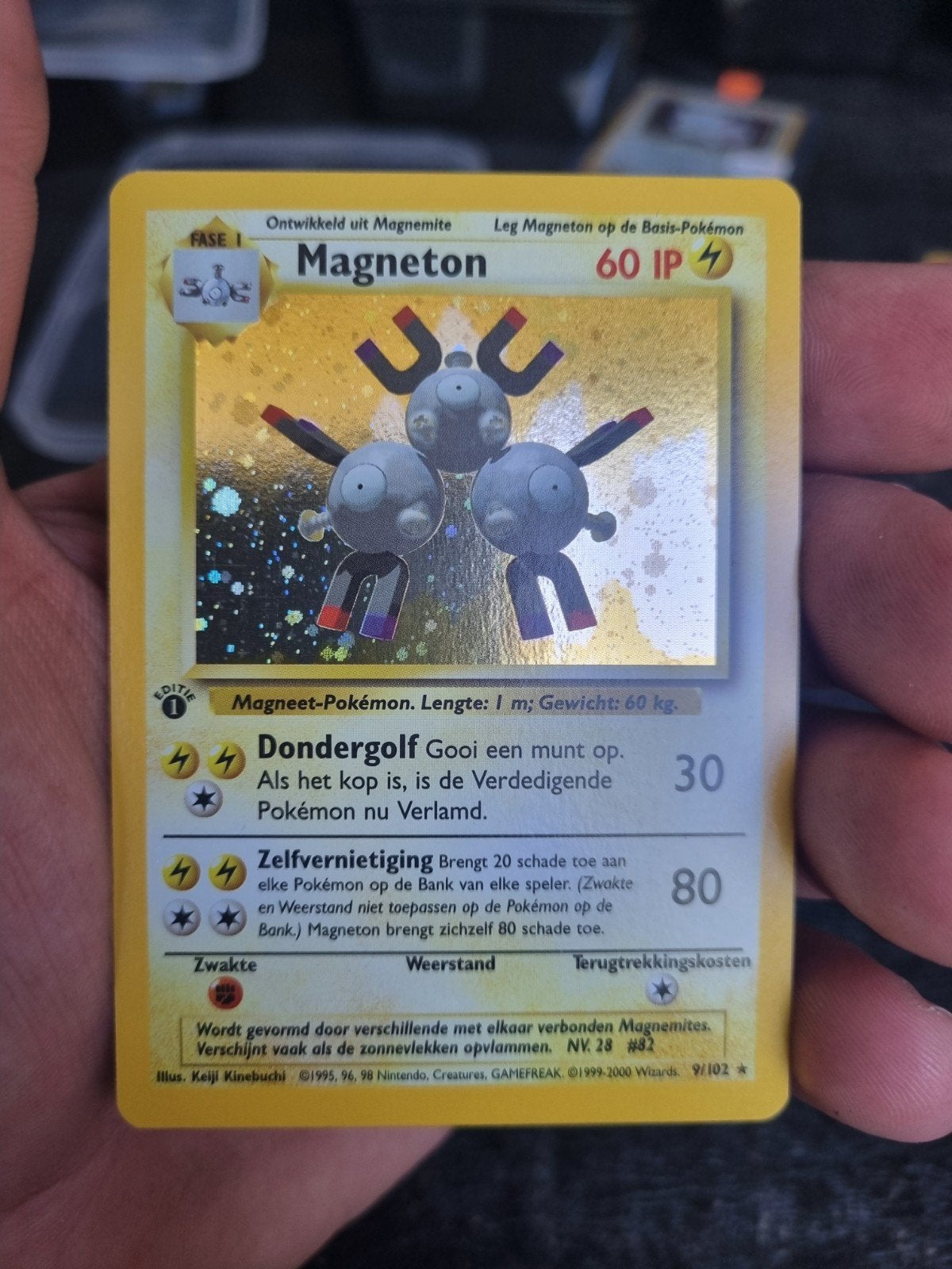 Magneton 9/102 base set NL , 1ste editie holo rare * € 180, Hobby en Vrije tijd, Verzamelkaartspellen | Pokémon, Ophalen of Verzenden