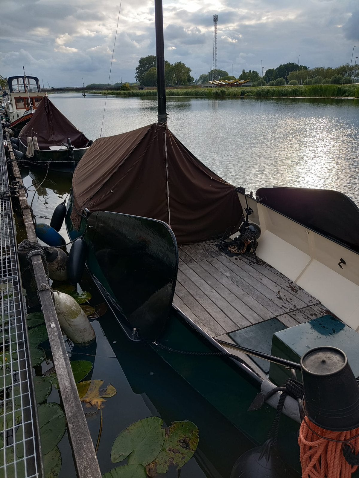 Zalmschouw /sloep 9 meter, Watersport en Boten, Accessoires en Onderhoud, Ophalen of Verzenden, Zo goed als nieuw, Motor en Techniek